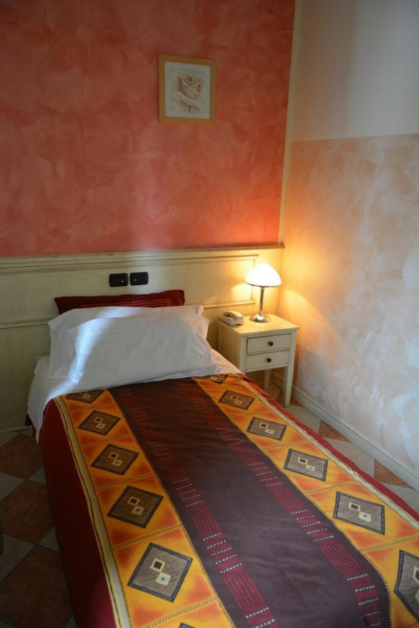 Hotel Due Colonne San Bonifacio Δωμάτιο φωτογραφία