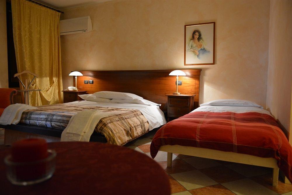 Hotel Due Colonne San Bonifacio Εξωτερικό φωτογραφία